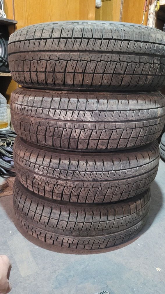 Bridgestone Blizzak 185 65 r 15 комплект шин