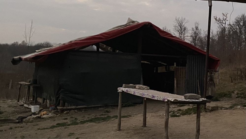 Construcție metalică, țeavă, fermă, hală sau stalpi de gard de vânzare