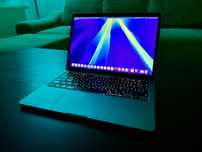 MacBook Pro 13" 2020 cu TouchBar - 325 de cicluri - Full Box