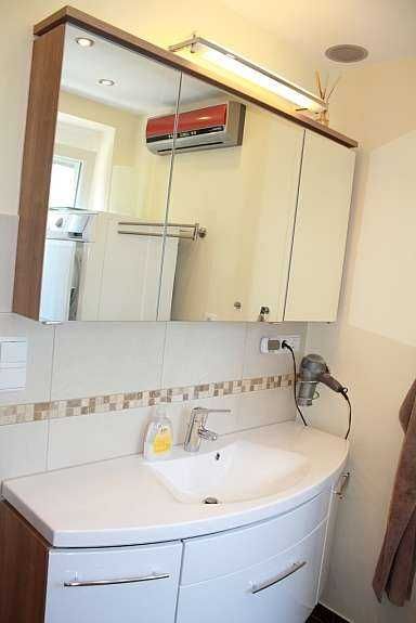 Дава се под наем Двустаен апартамент в София, Зона Б-5 - 55 кв.м за 510 € - Снимка #4