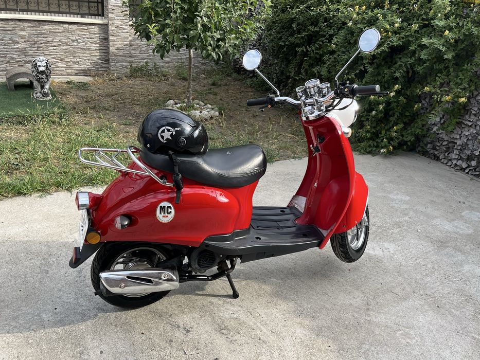 Scuter 49 cc Retro Nova, import, service, 3500 km, acte
