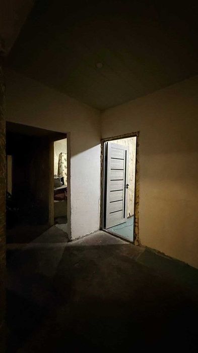 Сергели 4 3/1/5 не торец, балкон 2х6,без ремонта