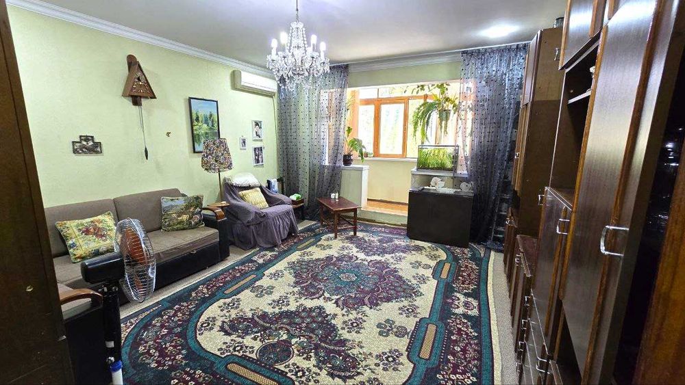 Продаю квартиру ул.Осиё Ц6"