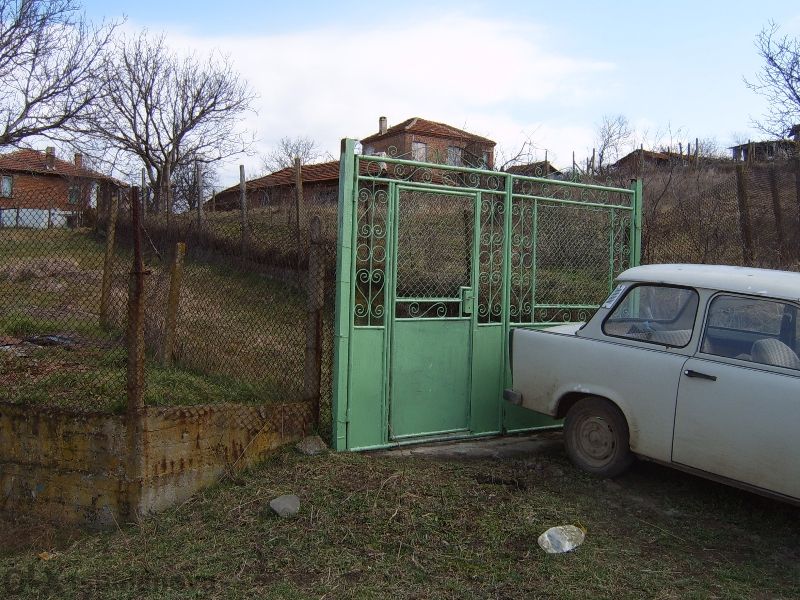 Парцел УПИ 750 кв. метра село Драчево.
