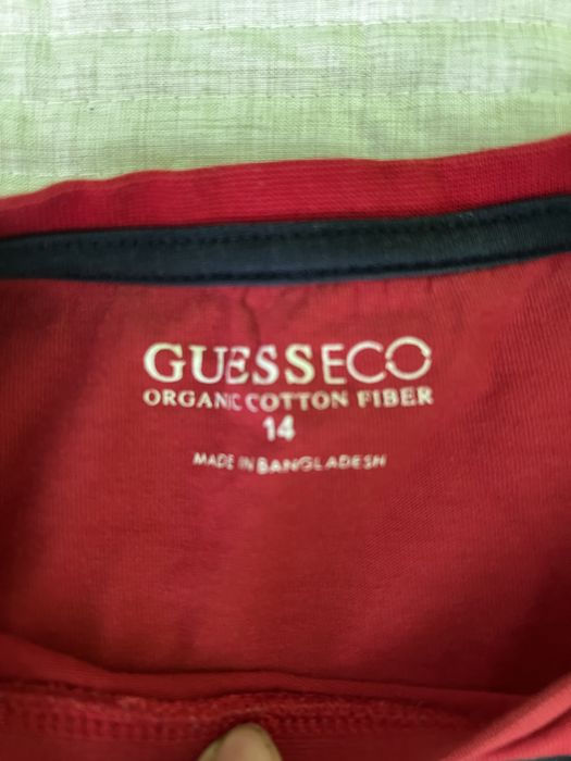 Тениска Guess, използвана малко пъти.