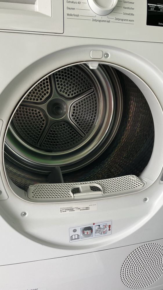 Сушилня BOSCH серия 6 самопочистваща с термопомпа 8 kg WTW 85430