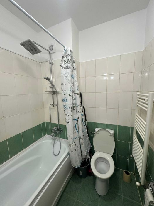 Închiriez Garsoniera