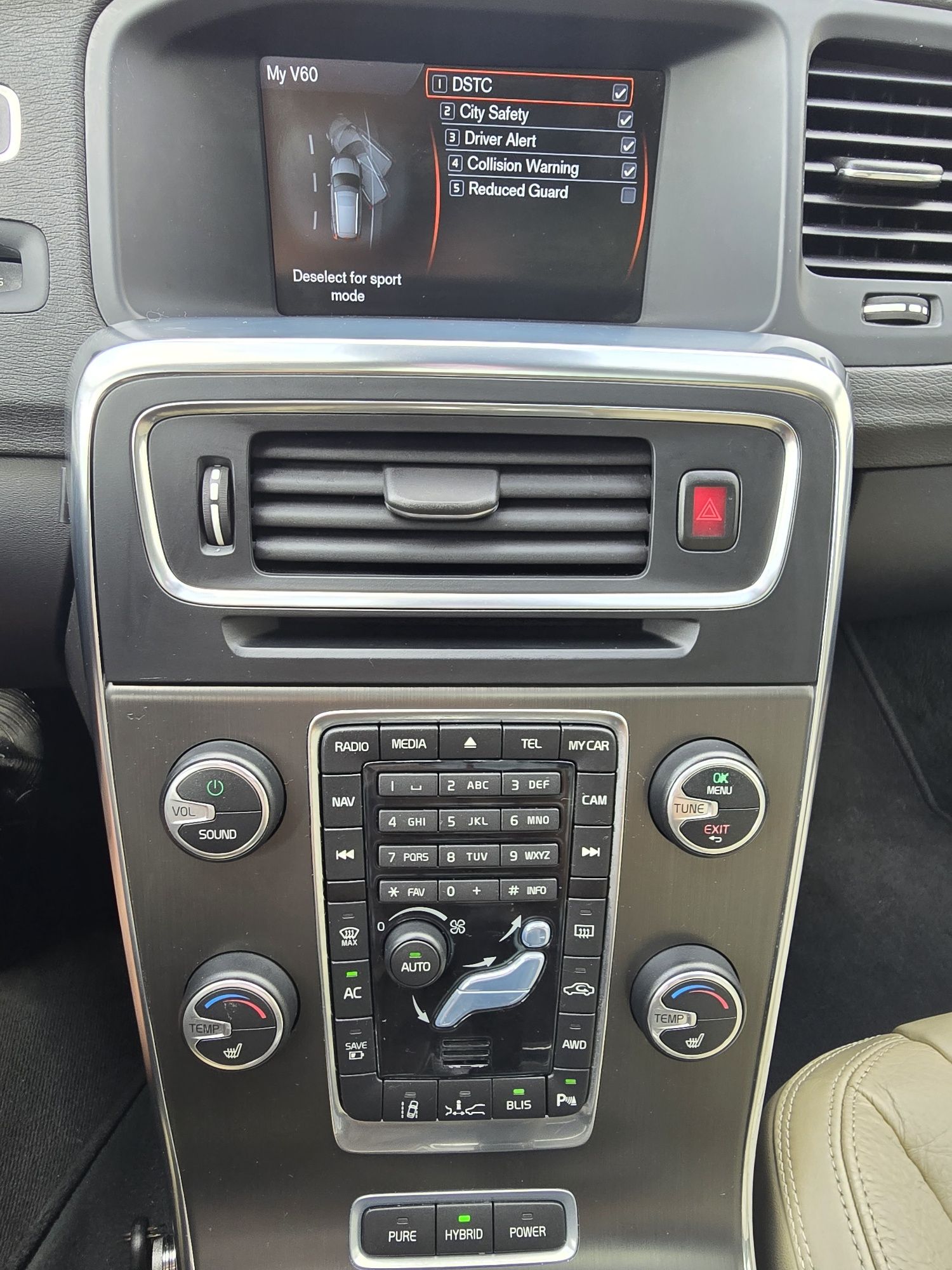 Volvo V60 D6 Plug-in-Hybrid AWD 2013