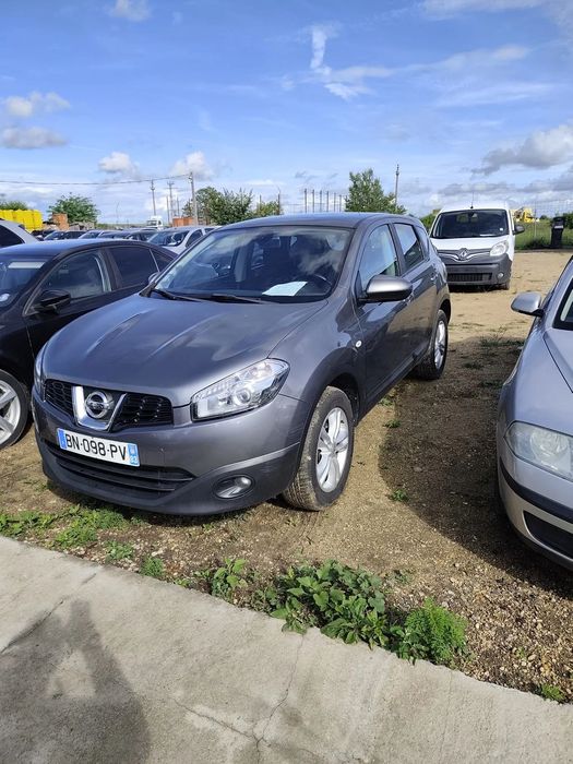 Nissan Qashqai 1.5 dci, 6 trepte, clima automata, euro 5