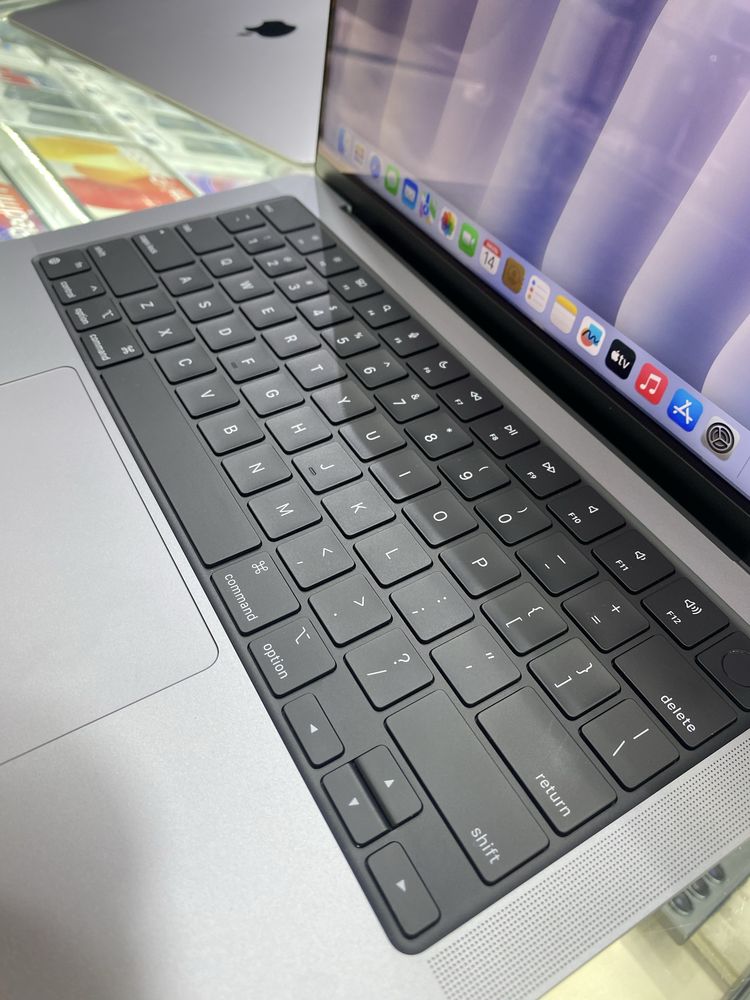 Macbook pro m3 8/1tb