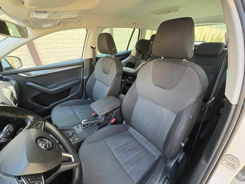 Skoda Octavia 4x4 DSG7 – 2018 – Întreținută complet, multe opțiuni!