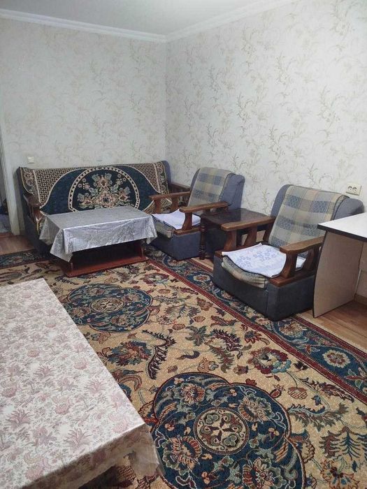 3 хоналик квартира  2 этаж, центральный аптека