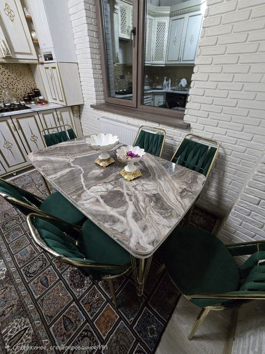 Продаётся кухонный мебель