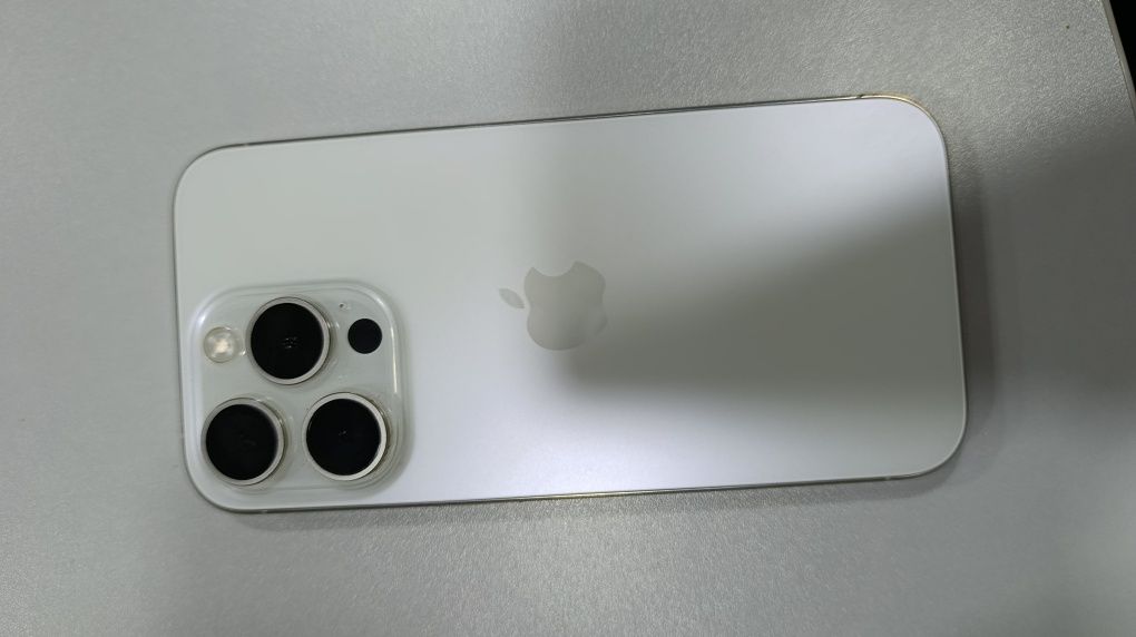 iPhone 15 pro 256gb koreyskiy region