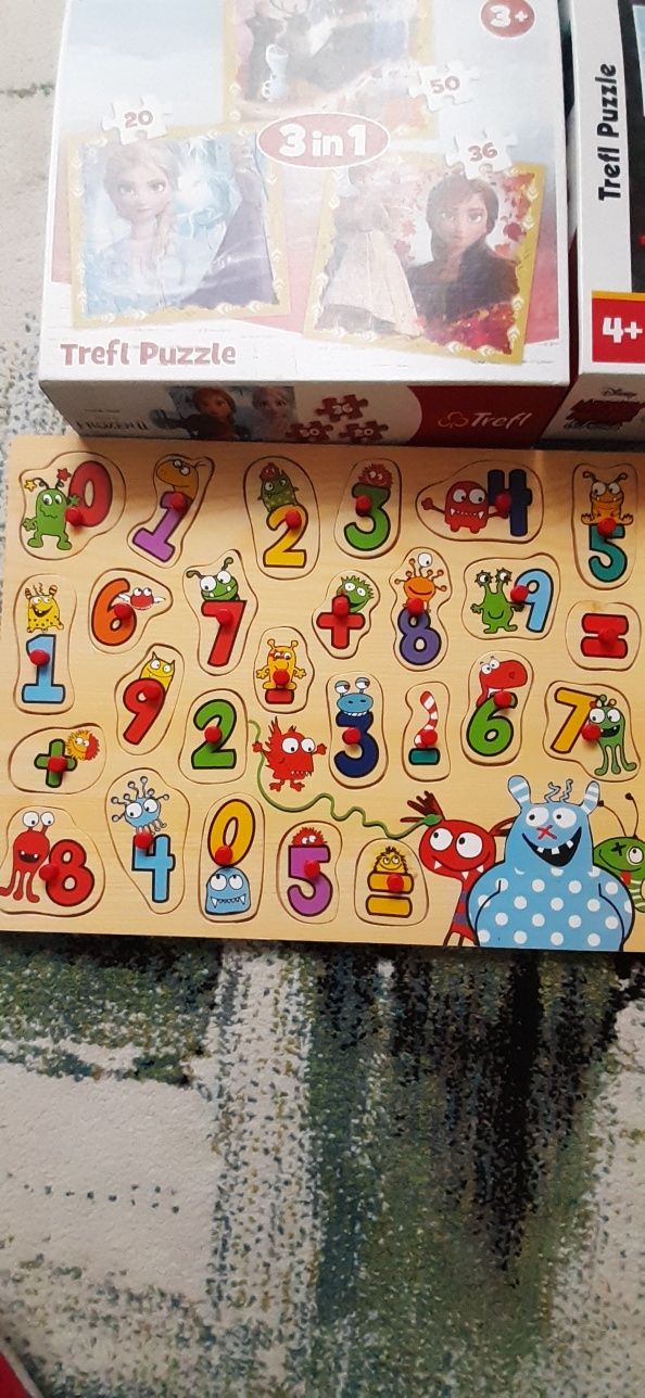 Puzzle Frozen si Mickey&,Minnie Mouse