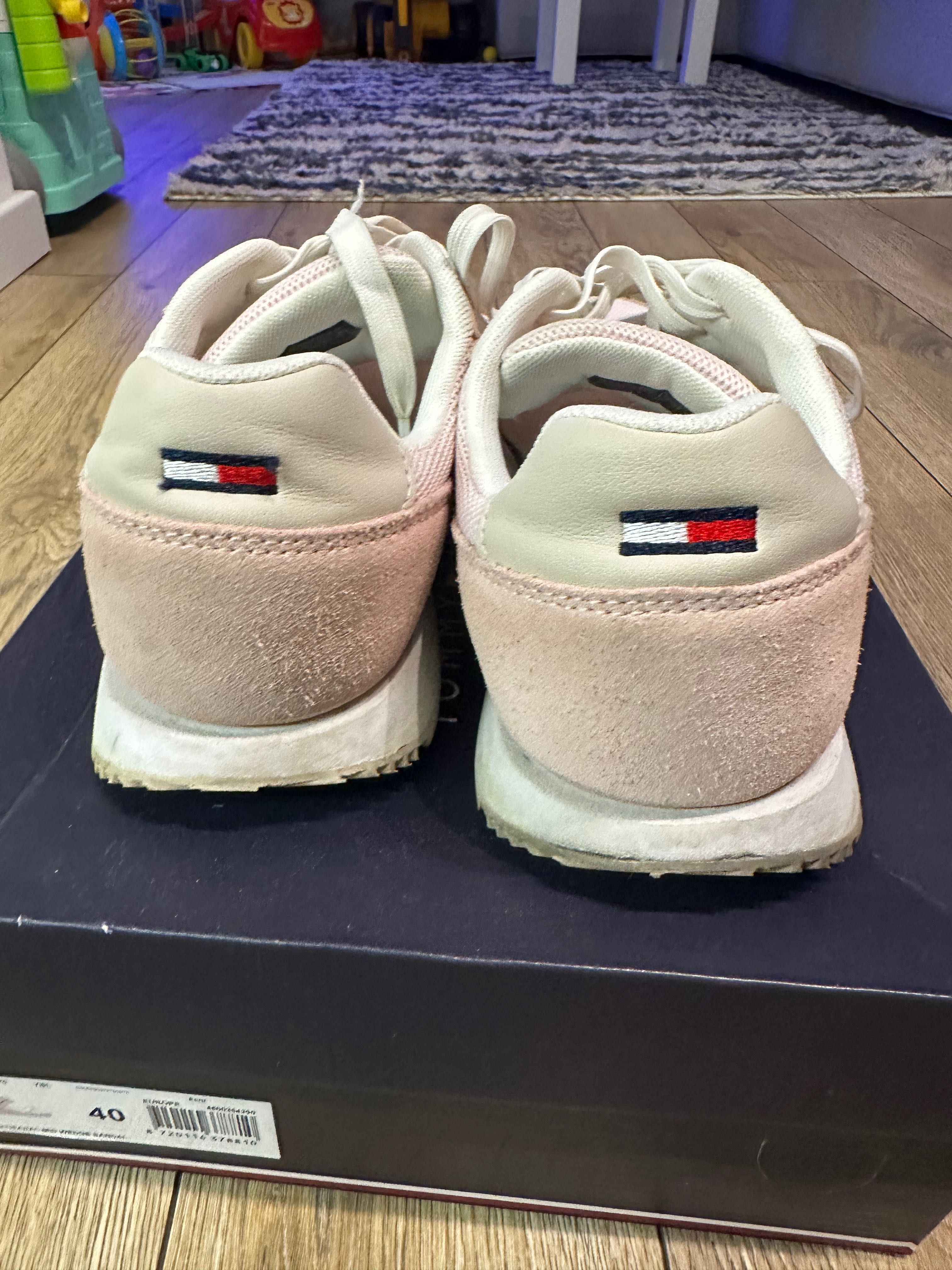 Дамски розови маратонки Tommy Jeans
