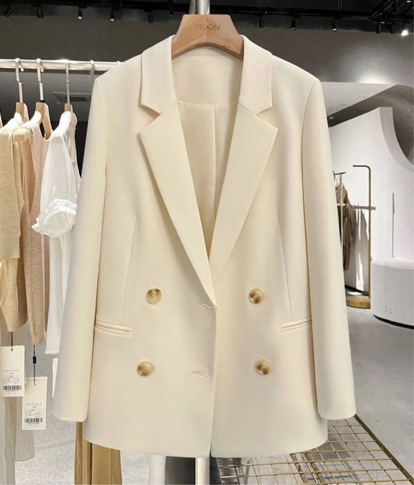 Костюм новый женский