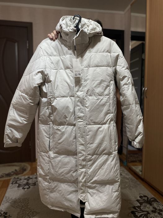 Продам женскую новую, зимнюю куртку.