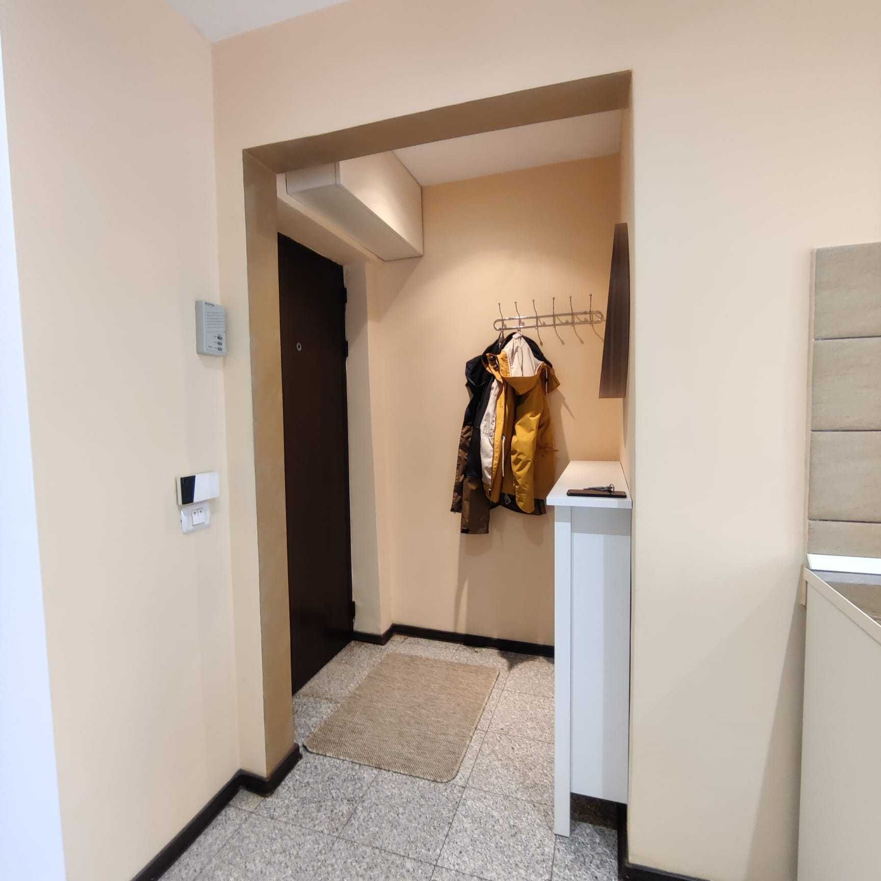 Comision 0%, Apartament renovat 2 camere Florilor, Mimozei!!!