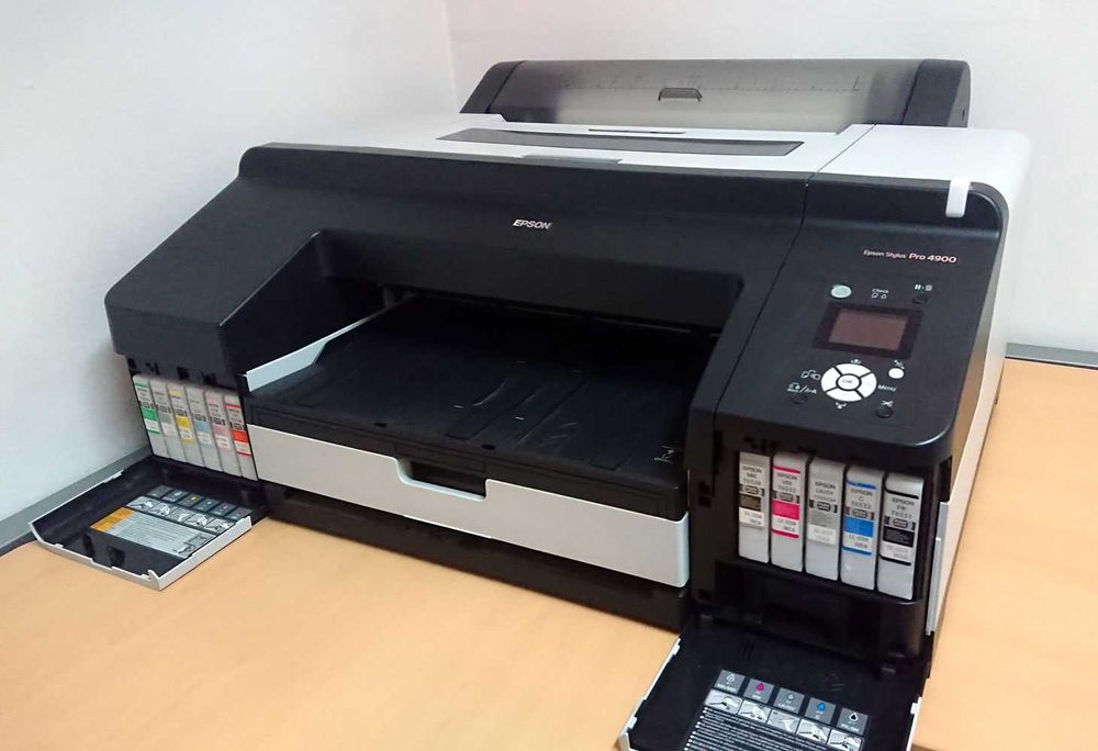 Фотопринтер Epson Stylus Pro 4900 (17") и Плотер HP Designjet T120 24"