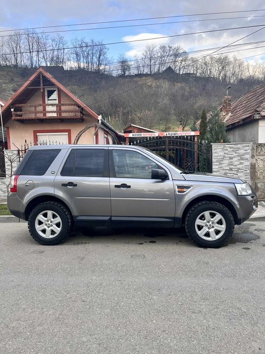 Vând land rover freelander 2