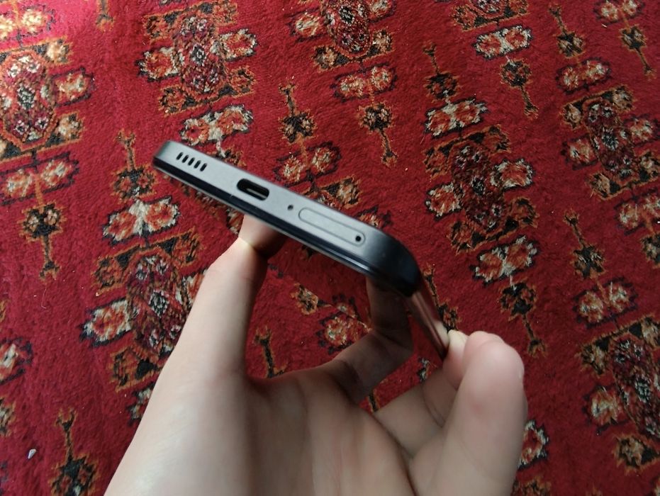 Продам Poco F5 pro