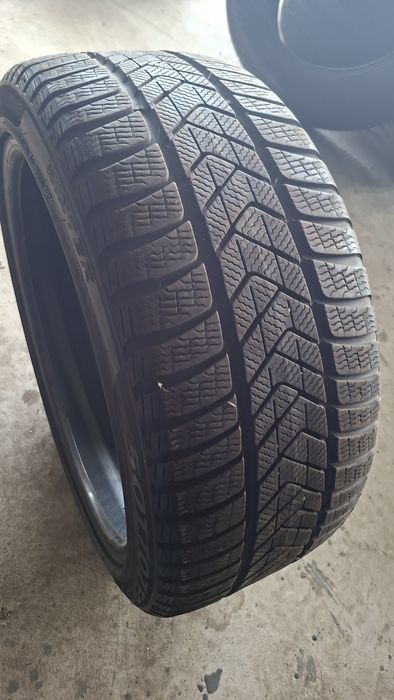 1buc 235 40 R19 Pirelli iarna M+S cauciuc anvelopa ms 19