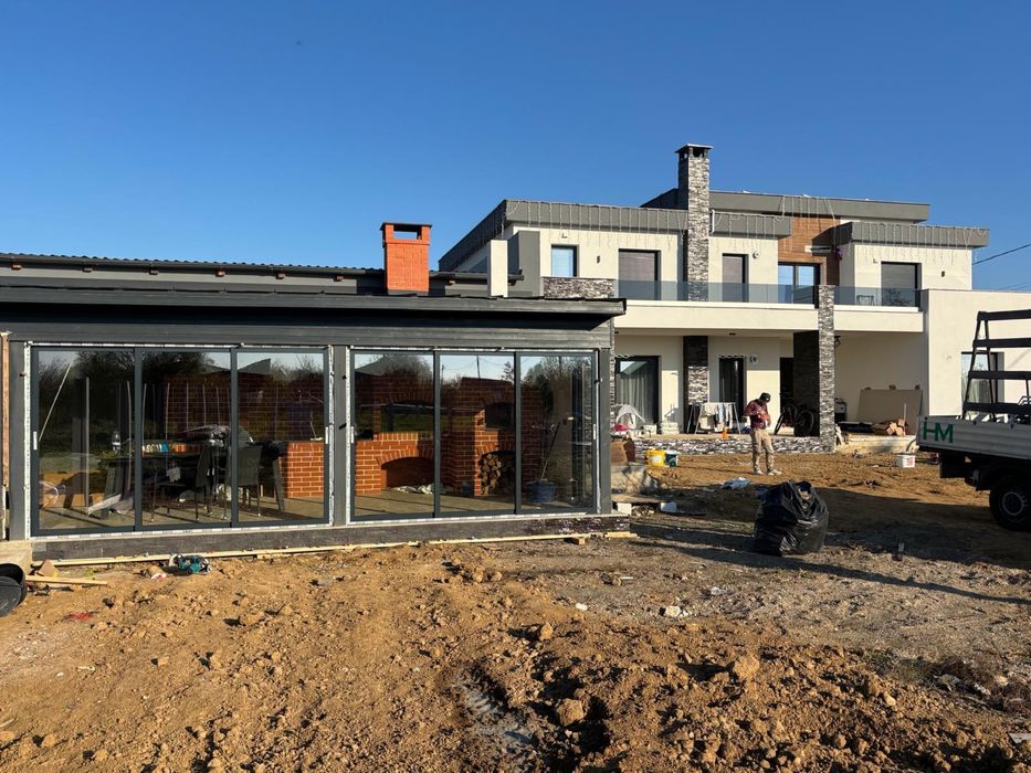 Usi glisante din aluminiu-pe comanda