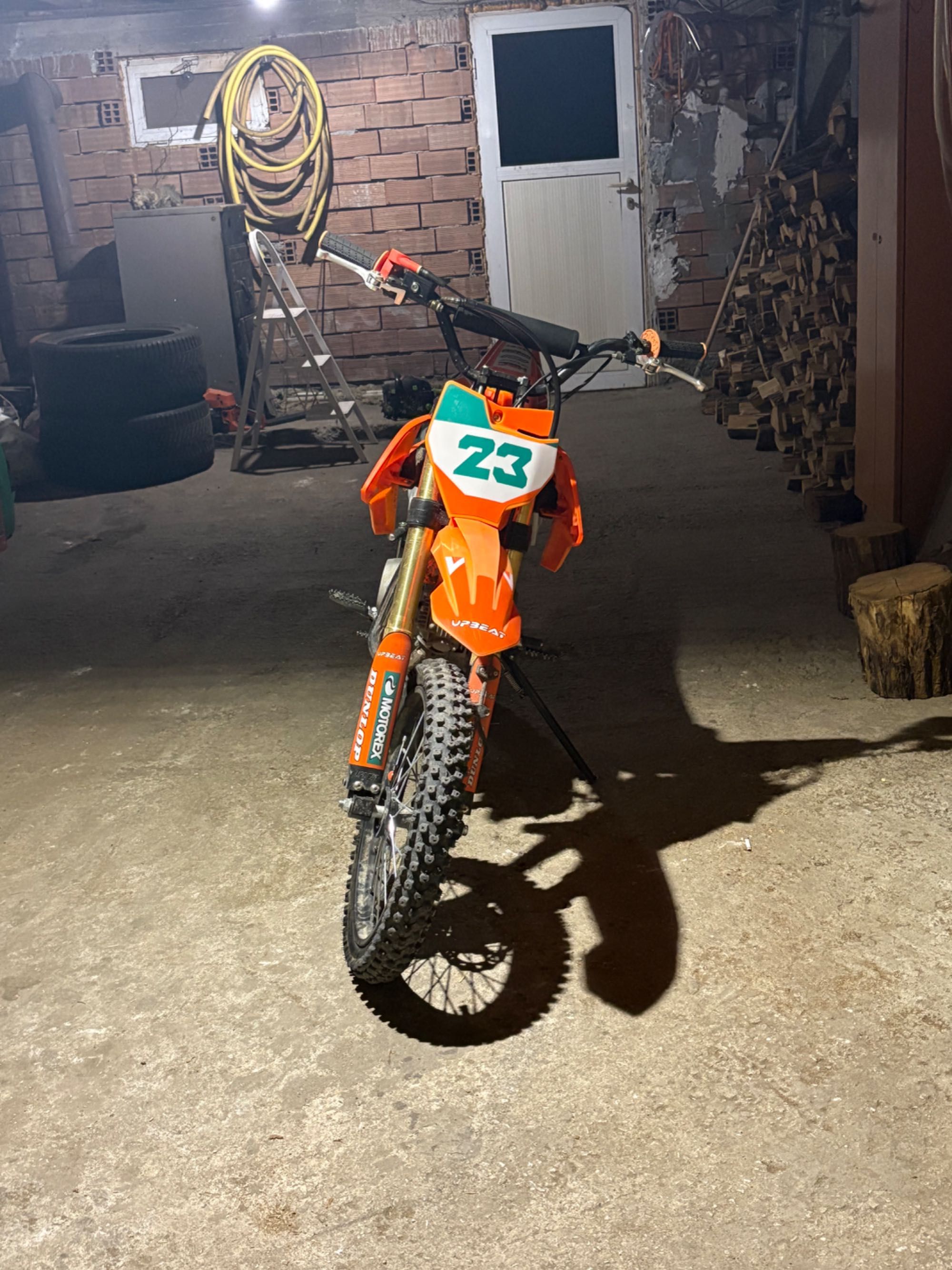 Продавам мотор upbeat 125 cc