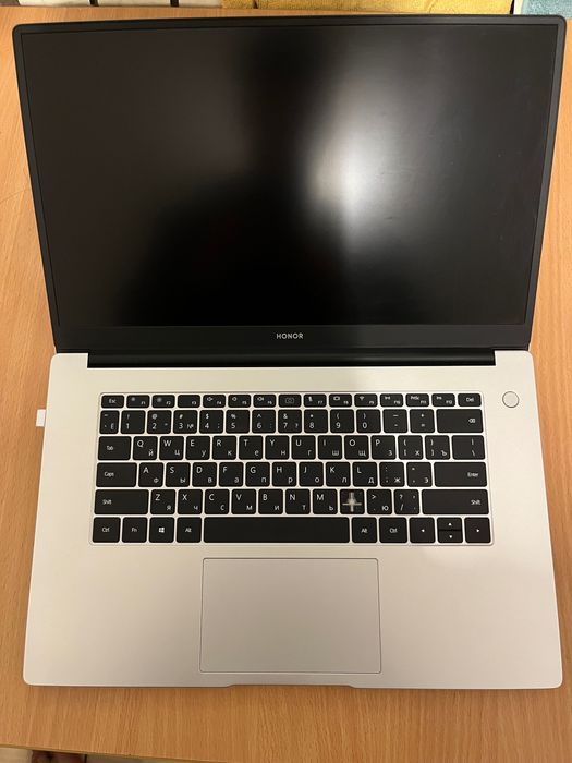 Honor MagicBook 15 стильный и мощный ноутбук