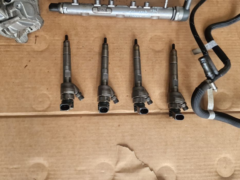 Injectie injectoare pompa bmw x3 x4 f25 x1 e84 e90 e91 e92 184cp n47