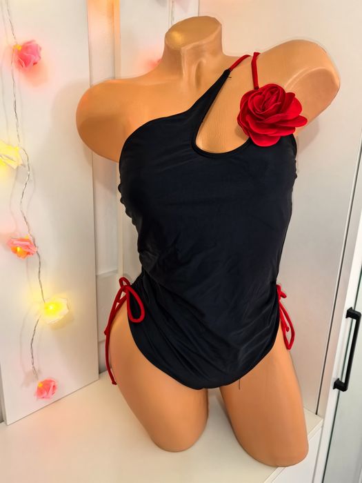Costum de baie nou mărimea M