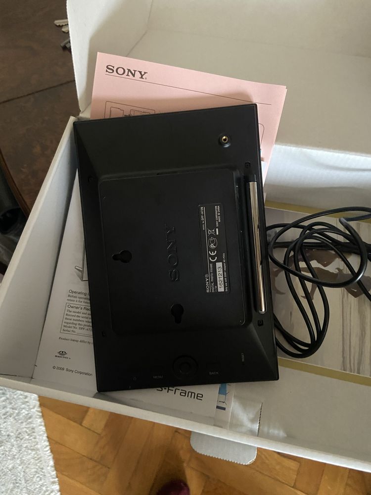 Sony дигитална рамка за снимки