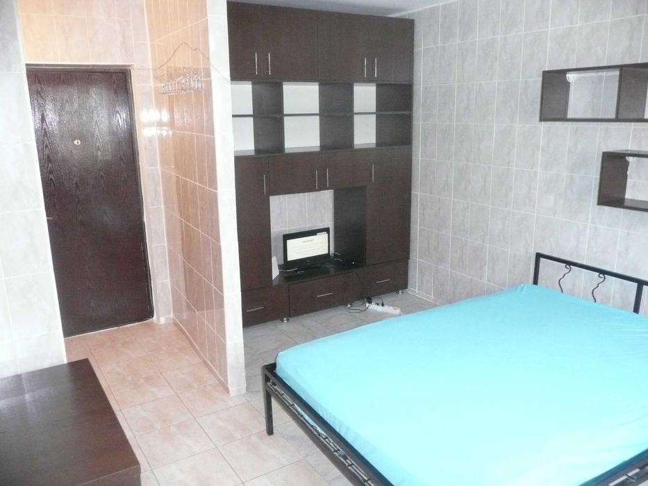 Proprietar inchiriez garsoniera , Doamna Ghica Luntrei,      300 euro