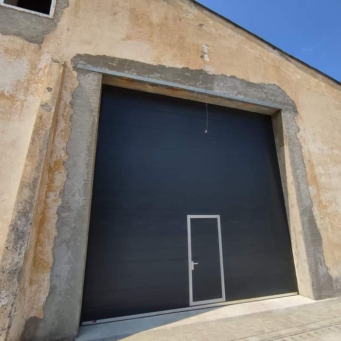 Usi de garaj producător