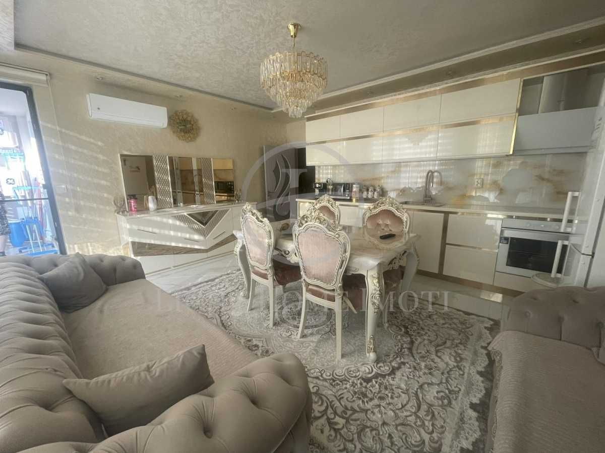 Продава се Двустаен апартамент в Пловдив, Каменица 2 - 67 кв.м за 2400 €/кв.м - Снимка #2