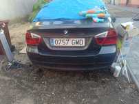 Dezmembrez BMW E90 318D 2007