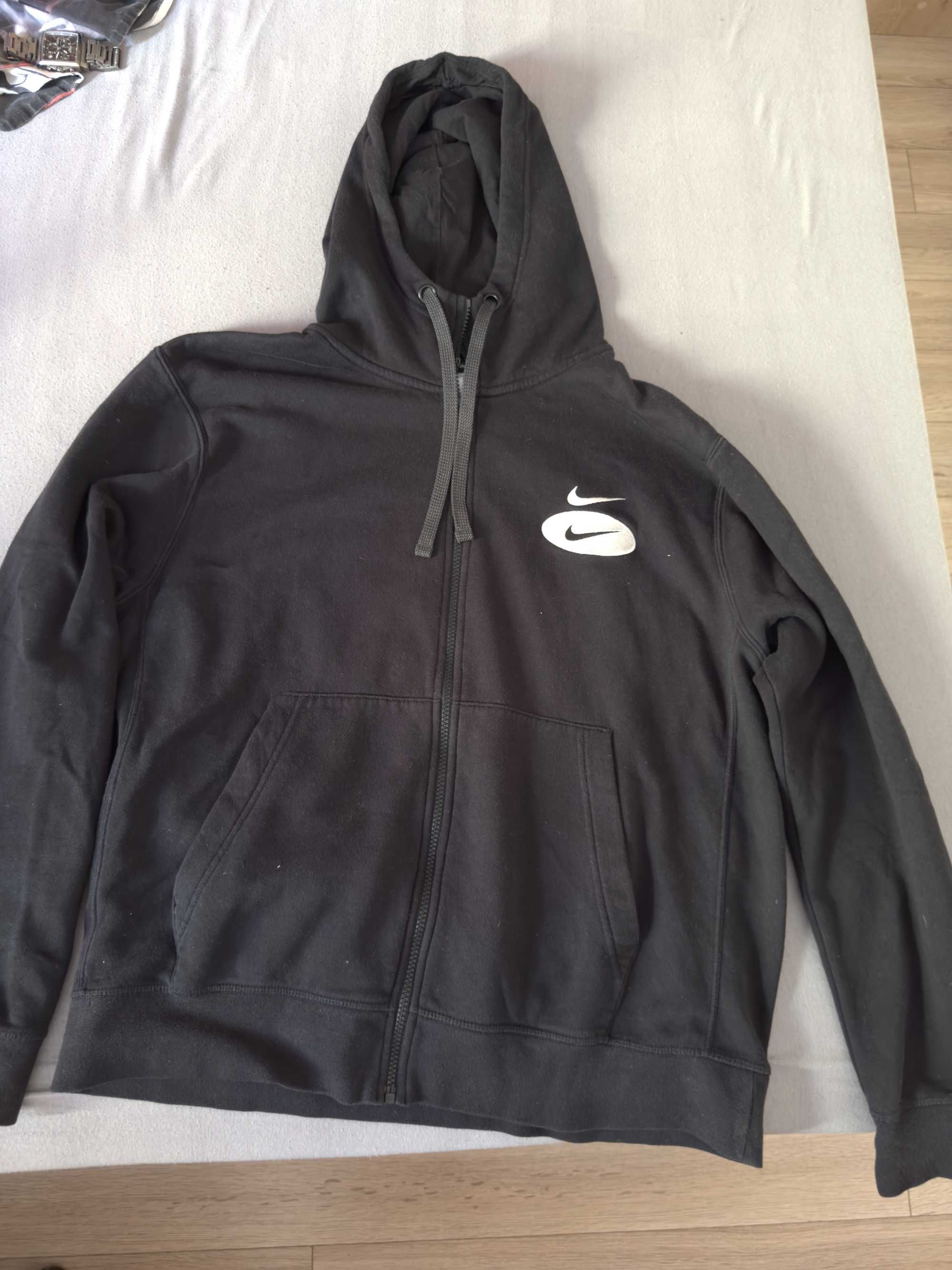 Nike Double Swoosh суйчър
