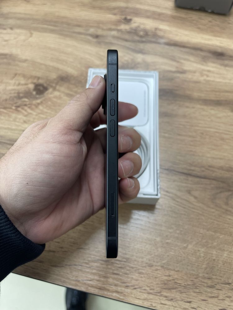 Продаются iPhone 15 на 128 гб