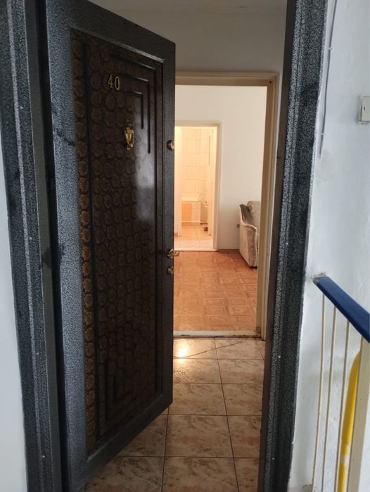 Inchiriez apartament