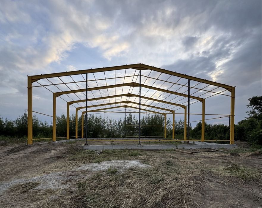 Vand hale si structuri metalice accept variante auto
