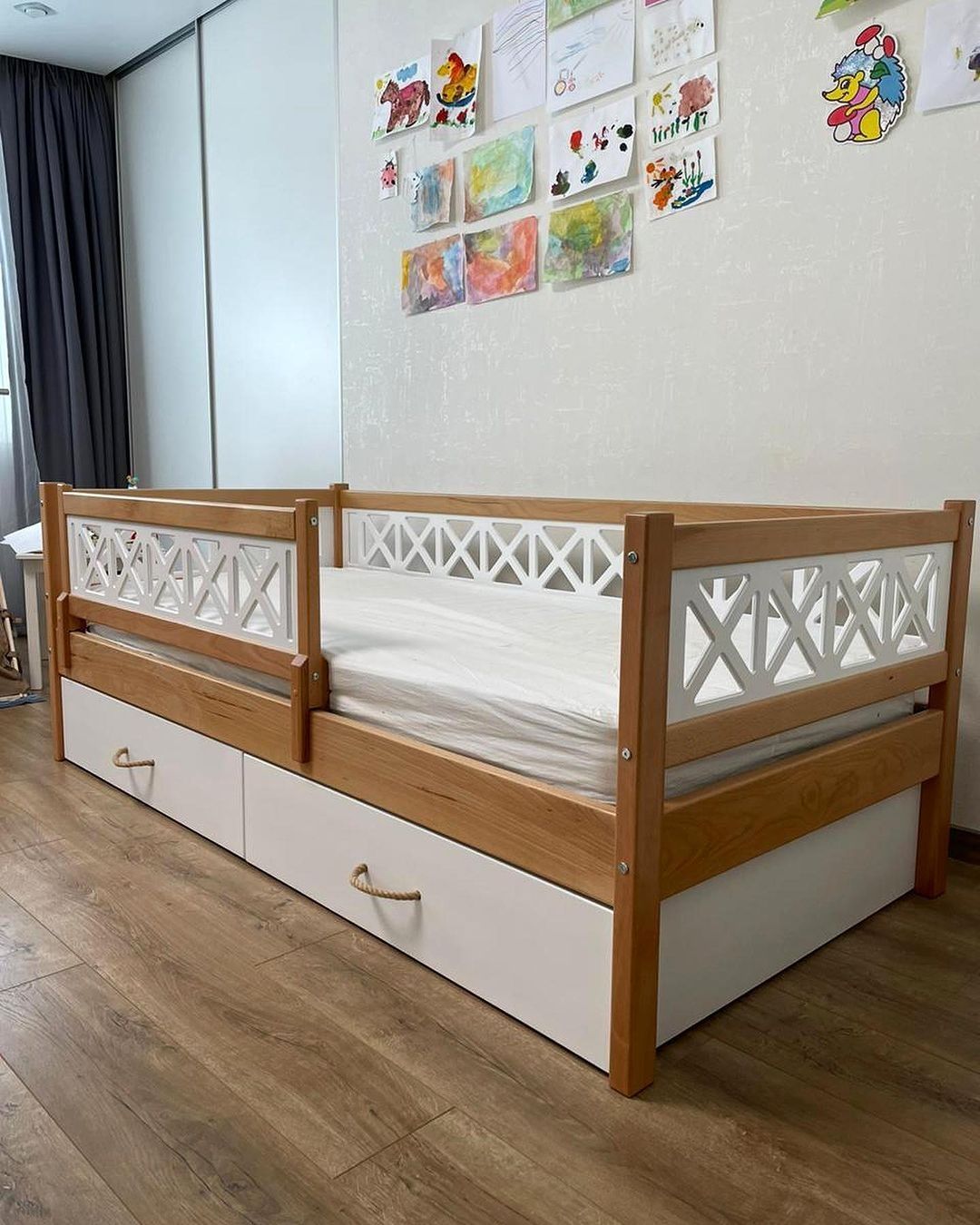 Кроват для дети произвоства древисина