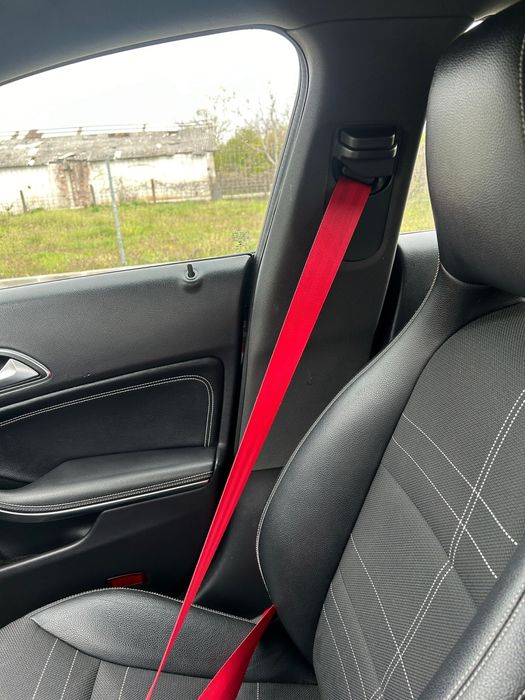 MERCEDES benz cla 180