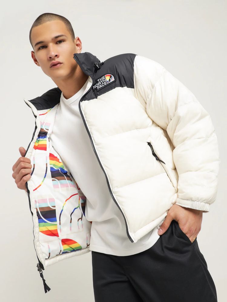 Geaca originala The North Face 1996 Retro Nuptse Pride marime S fit M