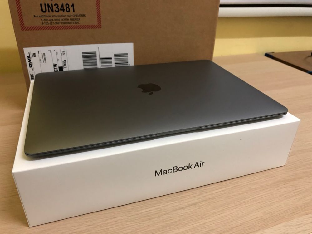Apple mackbook m1 air 8/256 13ich