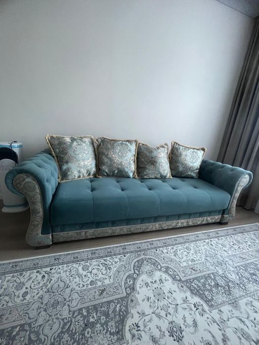 Продам диван в отличном состоянии.