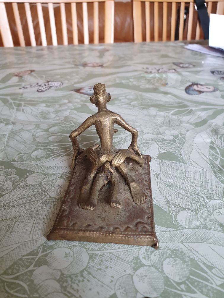 Figurina veche Africana din alama scena erotica