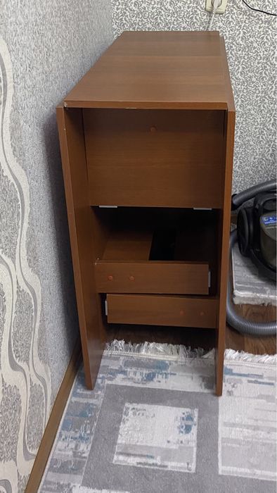 Продам стол 2метра...