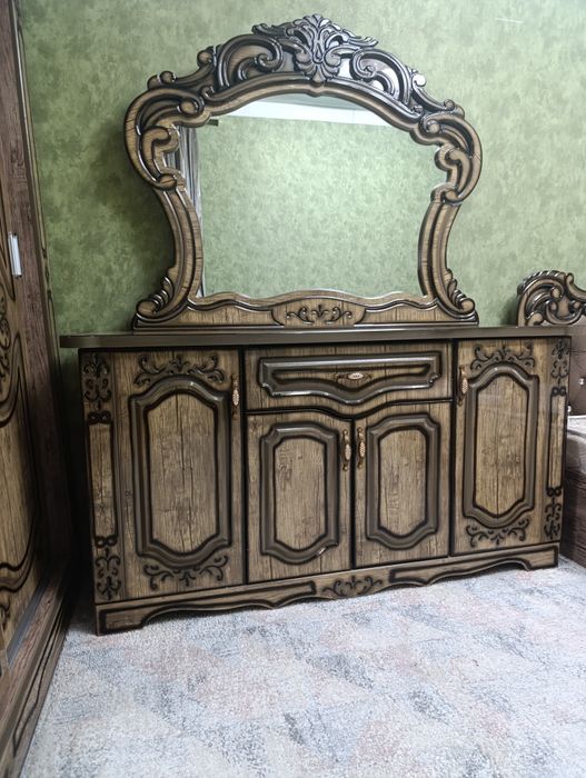 Mebel srochna sotiladi