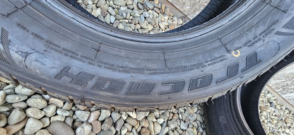 Anvelope Tracmax Ice Plus S110 M+S 215/60 R16C 103/101R